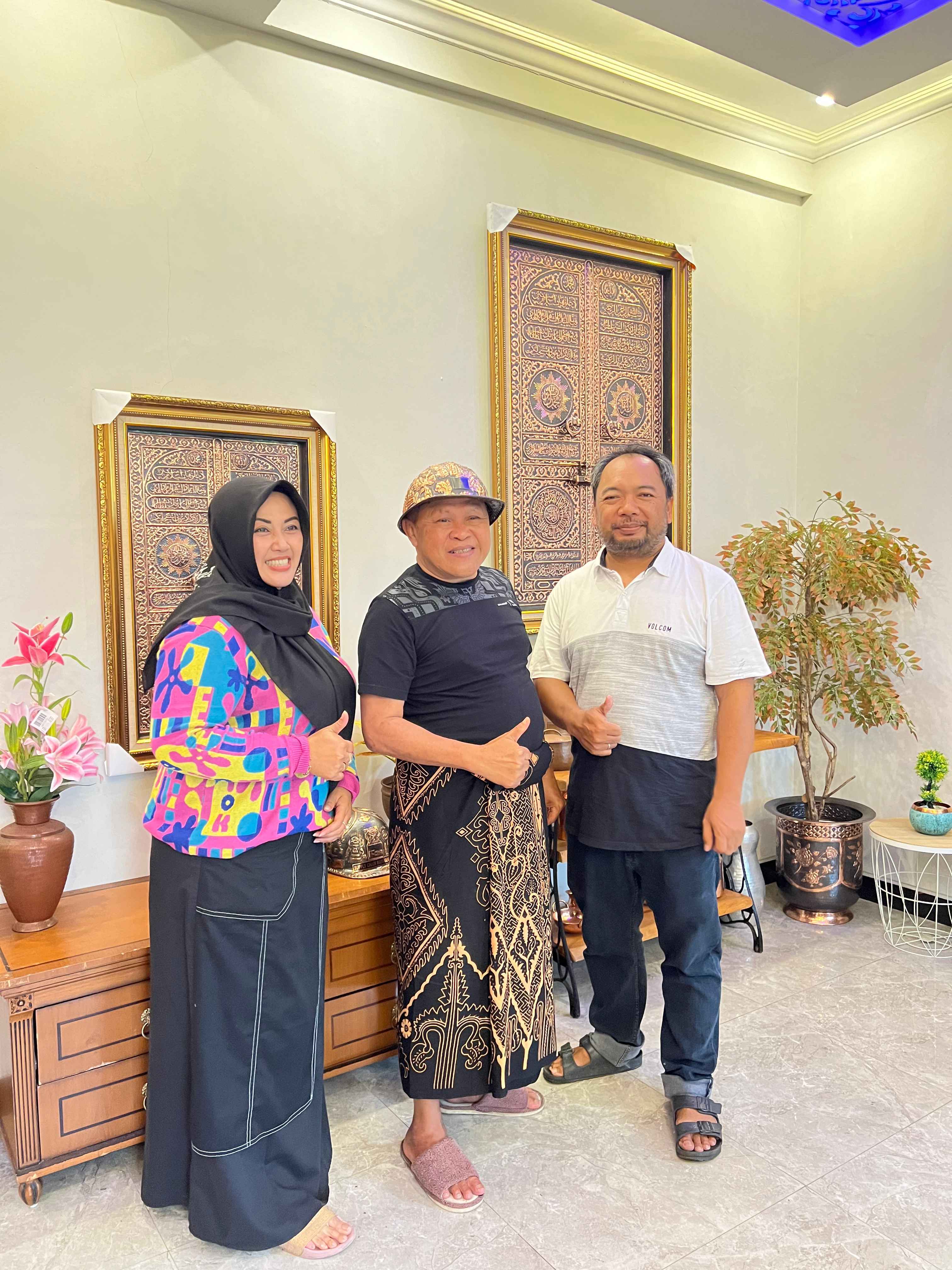 Kunjungan Abah Kirun ke Mudatama Galery